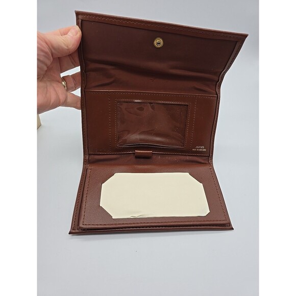 Avon Vintage Brown Faux Leather Checkbook Wallet 1983 Made in Hong Kong - Picture 3 of 9